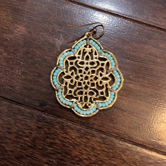 Iron orchard studio earring - Picture 2 of 2